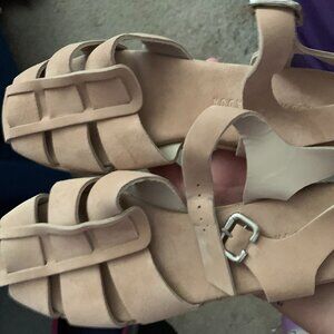 Freda Salvador Size 9